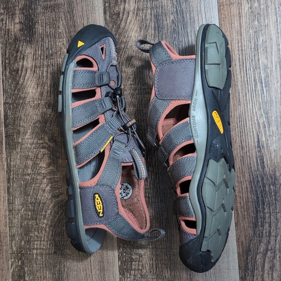 Keen Clearwater CNX Sandals • Size 9.5 • Raven / Tortoise Shell - Picture 4 of 16